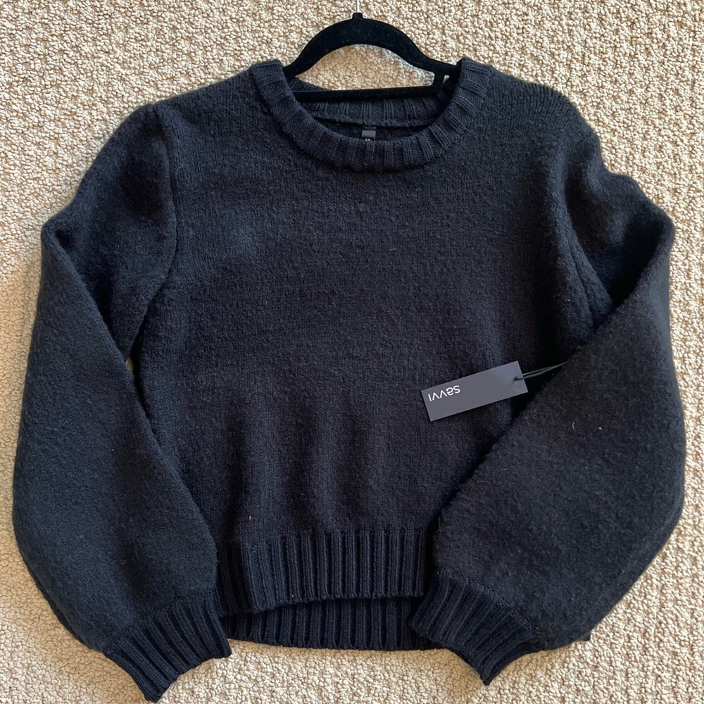 Savvi black sweater size small
